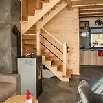 Gorski Reset Chalet